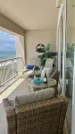 Gulf Front Escape-Panoramic East Views & Oversized Balcony