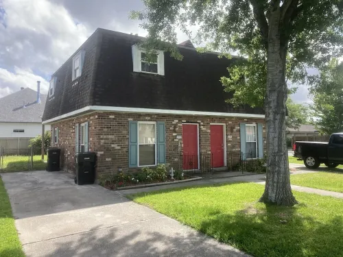 2 BEDROOM TOWNHOUSE NEAR FRENCH QUARTER Hotels in Chalmette