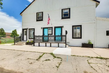 Bear Lake Private Apartment Sleeps 8 w Kitchen & Laundry