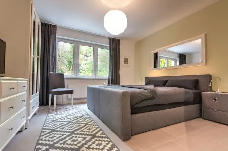 Charming living at Charlotte - Bienvenue à Sarrebruck! Отели рядом с достопримечательностью «Университет Саара»