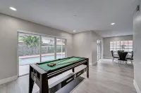 Modern cozy home! Single Family with game room, Pool & Patio.