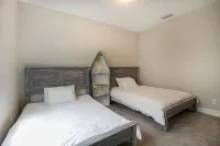 Downtown Retreat - 4 bedrooms 5 beds for 10 Các khách sạn gần Trinity Towers South
