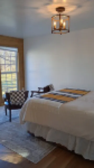 2-Bedroom Tiny Home with full kitchen, laundry, wifi, and beautiful pond views