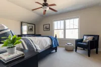 MarinaResort/2SpaciousLivingRoom/gameRMBar/