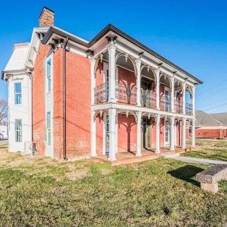Enjoy Beautiful Historic Franklin Here! Отели в г. Симпсон Каунти