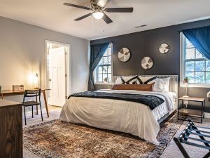 Moody Midway -  Village Acres! Prime Location!