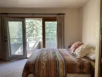 Fabulous location! Relax with River & Baldy views. 쏘투쓰 보태니컬 가든 주변 호텔
