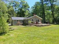 Tranquil Cottage in the Woods with Lake Michigan only 300 feet away.