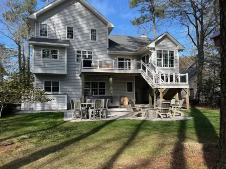 Beautiful Bethany House in Salt Pond 1.5 Miles from Beach! All Seasons Are Nice!