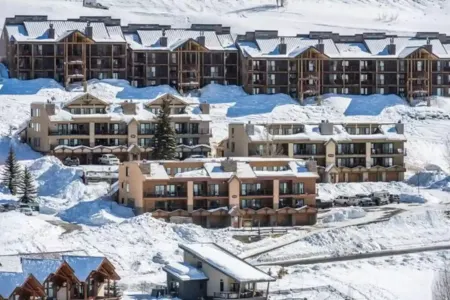 Ski in/Out! 3BR+Loft, Hot Tub/Free Parking & more! Отели в г. Маунт Крестед Бьютт