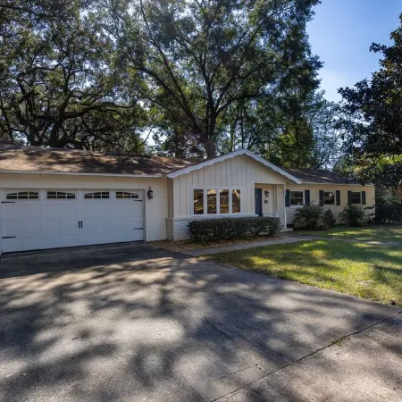 Near UF - Cozy Stay - Kitchen - Washer/Dryer