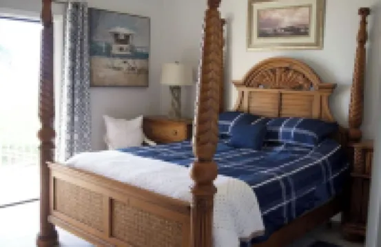 Cozy beach condo steps away from the beach!