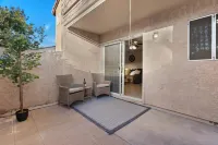 Central East Valley / Community Pool / Privacy