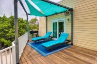 New! Oceanview Oasis whole house - Theater - Screened Porch - Sundeck - Grill