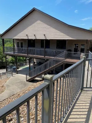 NEW LISTING Holiday Shores Lake of the Ozarks, Beautiful Villa 28.
