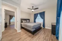 Newly Remodeled 3 Bedroom In Uptown - Sleeps 6!! - 温泉