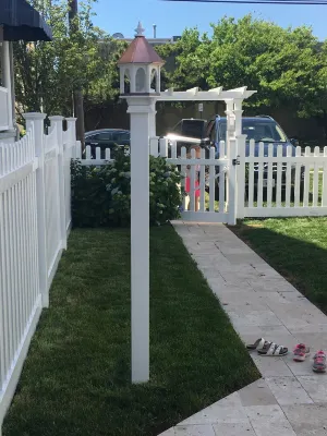 WALK TO THE BEACH CUTE AS A BUTTON SINGLE FAMILY HOME/PET FRIENDLY/ FENCED YARD