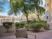 Pool-side 2 Bedroom Viera condo! Hotels near بحيرة لاس فيغاس