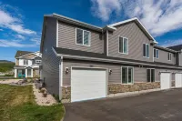 Ultimate Family Getaway – Air Hockey • Ping-Pong • Bikes • Bear Lake Fun!