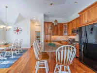 Perfect location!!! Dog friendly townhome in the heart of Stone Harbor Hotels in Stone Harbor