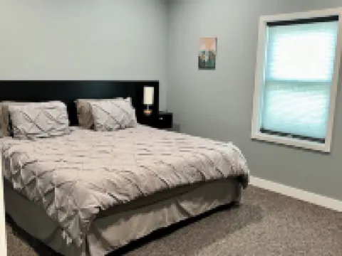 GREAT LOCATION!! Beautiful newly constructed large one bedroom retreat. Hotels in Ishpeming