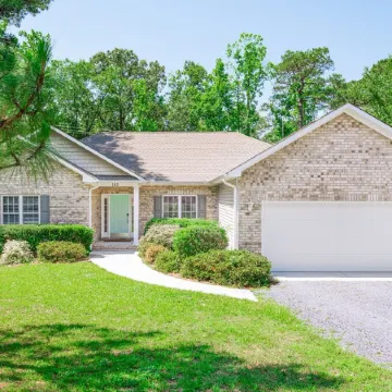 Modern Home! Golf Simulator - Poker - Pet Friendly