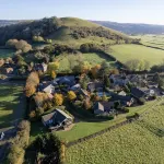 Buttercup lodge - sleeps 4/5 with hot tub & countryside views