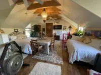 THE CASA CARMEN-ARROYO SECO! LOCATION 15 MINUTES FROM TAOS AND TAOS SKI VALLEY! - 샬레 호텔