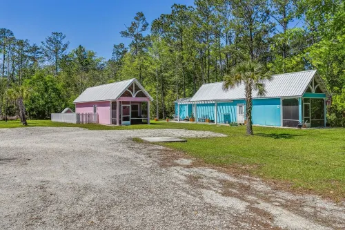Castaway Tiny Home in Bon Secour near Bon Secour River, 8 miles to sportsplex - Country Houses
