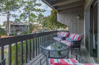 Newly Renovated Lakeview Condo Complex First Floor Oasis!