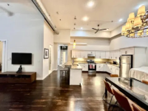 NYC Style Loft  Apartment 10 Min to Times Sq.  2 Parking Space Avail! ノース・バーゲンのホテル