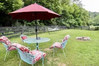 RETREAT TO HORSE COUNTRY & STAY IN THE ADORABLE PRIVATE TACK HOUSE