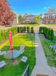 10 Minutes  from Midway Airport  Cozy Cottage Home