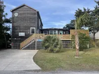 Beach Cottage on the best street in Salvo, located 2 lots from beach access.