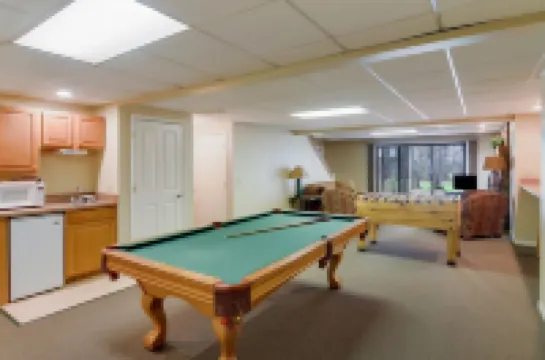 Spacious Crystal Mountain Retreat – Ski, Golf & More!