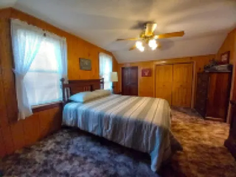 Old Miller Farm - Cozy Country Home Hotels in Venango County