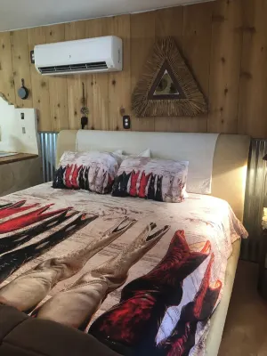 Cozy Texas-themed bungalow casita.  Pet friendly. Hotels in Lackland AFB