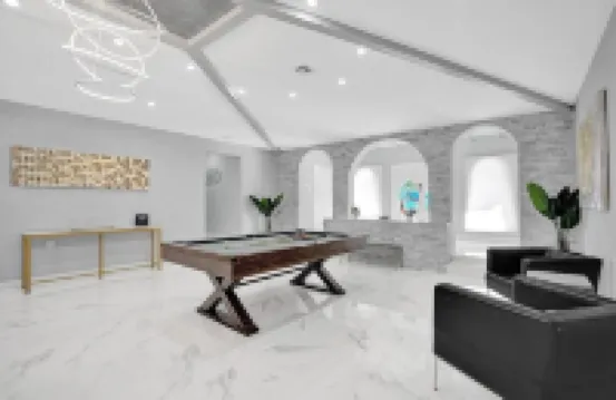 6BR Modern Waterfront Villa Heated Pool Gameroom