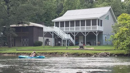Winter in the Mountains, Fishing by the Fire Pit. Murphy and the Casino Nearby. - 4-Star