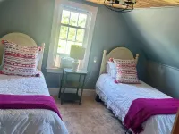 Lovely Farmhouse Close to Acadia National Park Hotels in Lamoine