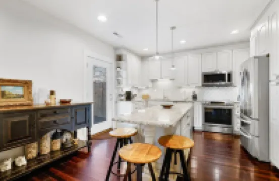 Royal Heritage Home @ Historic Leesburg 利斯堡酒店