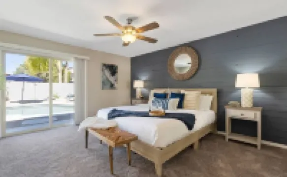 Hot tub, Pool & Game Room - Family Retreat!