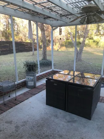 Minutes from Airport & Gulfstream