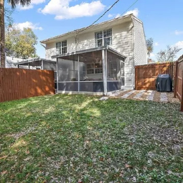 Closest Stay to Downtown Mt Dora - Renovated - Walk Everywhere - 5-Star Reviews