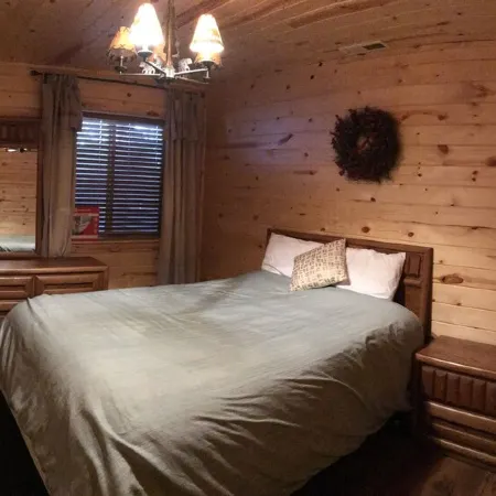Authentic Log Cabin with Luxuries
