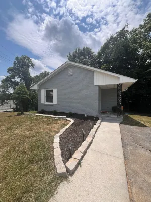Bristol Bungalow steps away from Casino 🎰⚡️3 Beds and a Bar Hotels near Beech Grove United Methodist Church, Bristol, Va