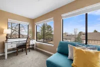 Unique Cottonwood Heights home close to the slopes with hottub!