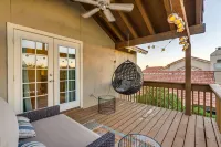 Sage House, Pool, 75" TV, Kid friendly, Coffee Bar, Bike Path, Parks & more