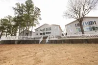 Spacious Condo on Kentucky Lake - Waterfront at Big Bear