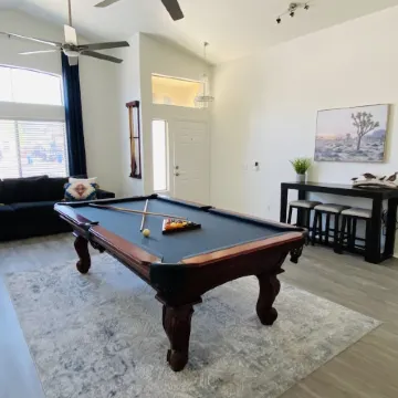 Beautiful, 3 Bedroom , 2Bath ,Heated Pool , Pool Table